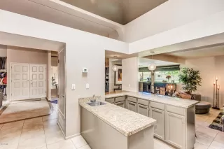 Photo #5: 5784740 Listing