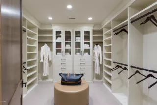 Photo #6: 5821507 Listing