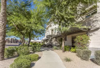 Photo #2: 5837064 Listing