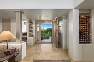 Photo #3: 5889901 Listing