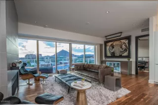 Photo #2: 5893241 Listing