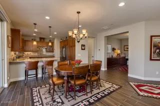 Photo #6: 5893258 Listing