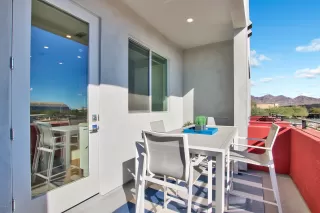 Photo #4: 5908710 Listing