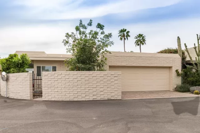 MLS: 5910909 Condo For Sale