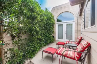 Photo #3: 5910909 Listing