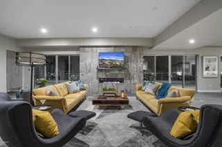 Photo #2: 5911397 Listing