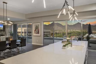 Photo #3: 5911397 Listing