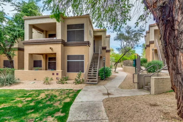 MLS: 5915302 Condo For Sale