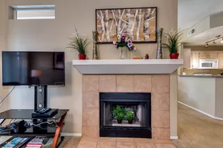 Photo #6: 5915302 Listing