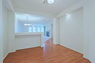 Photo #3: 5916527 Listing 