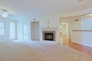 Photo #4: 5916527 Listing 