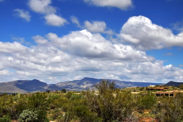 MLS: 5917760 Condo For Sale