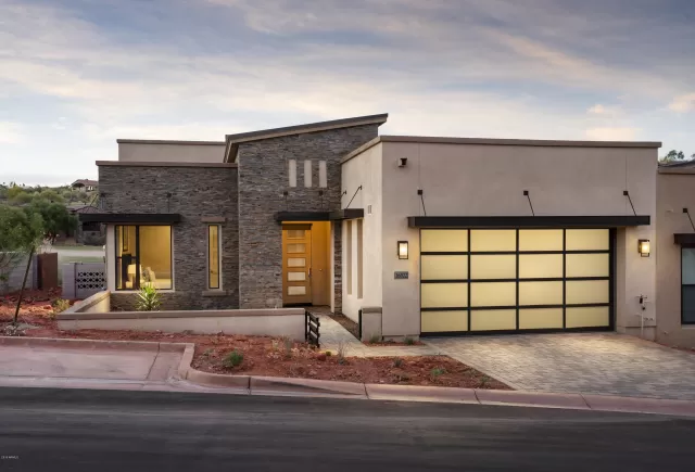 MLS: 5921967 Condo For Sale