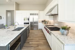 Photo #2: 5921967 Listing