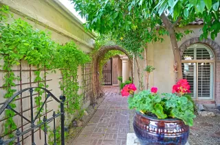 Photo #4: 5928322 Listing