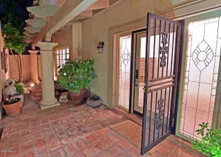 Photo #5: 5928322 Listing