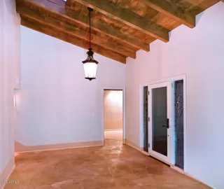 Photo #6: 5928322 Listing