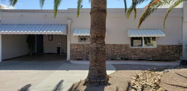 MLS: 5931474 Condo For Sale