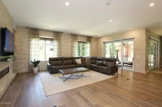 Photo #2: 5933371 Listing 