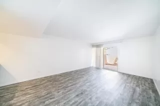 Photo #6: 5938109 Listing