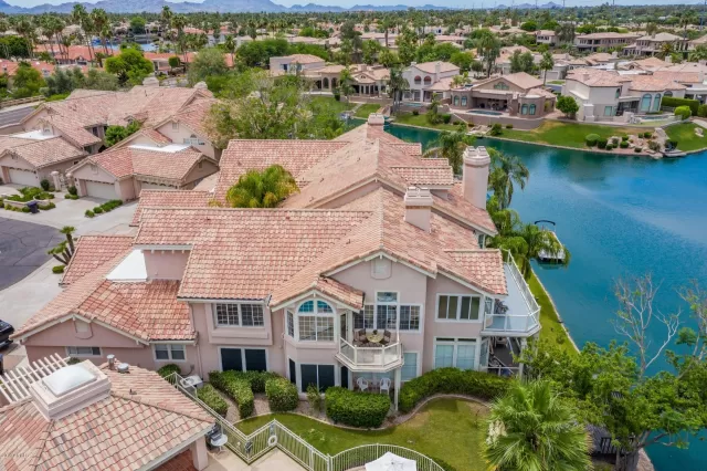 MLS: 5939258 Condo For Sale