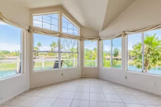 Photo #5: 5939258 Listing