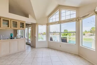 Photo #6: 5939258 Listing