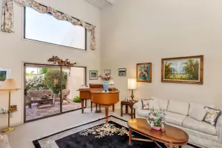 Photo #6: 5941234 Listing