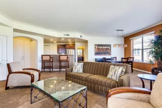 Photo #5: 5941759 Listing