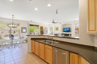 Photo #3: 5947211 Listing 