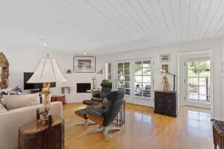 Photo #5: 5949706 Listing