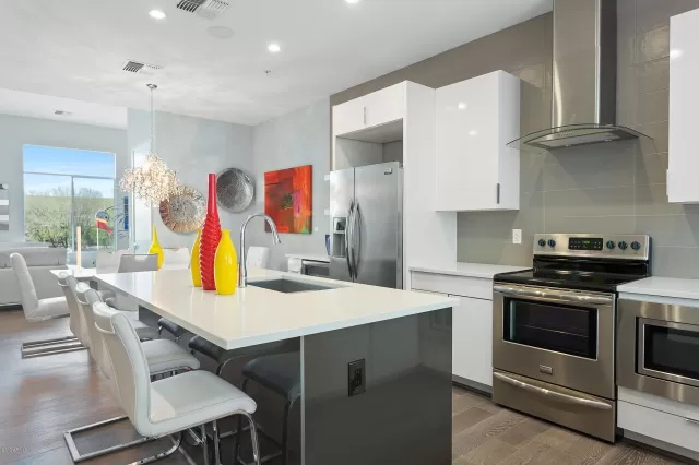 MLS: 5952808 Condo For Sale