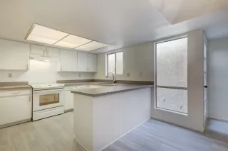 Photo #5: 5953818 Listing 