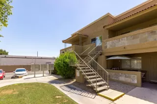 Photo #6: 5956878 Listing