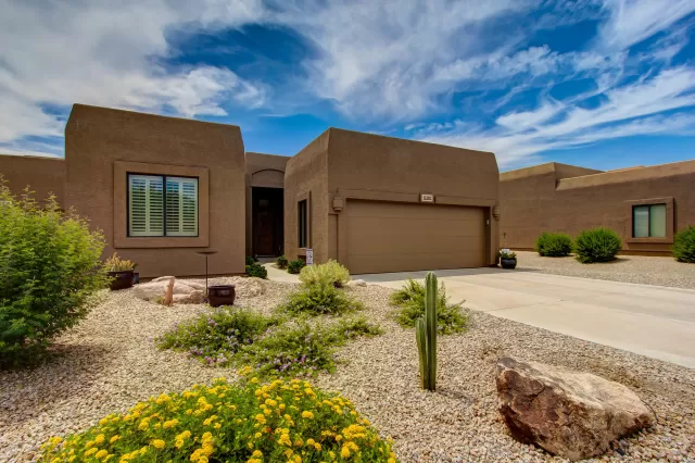 MLS: 5959168 Condo For Sale