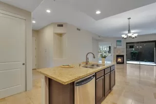 Photo #3: 5960299 Listing