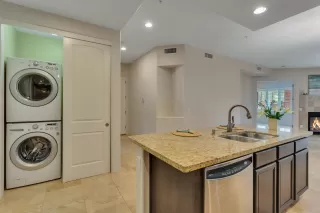 Photo #4: 5960299 Listing