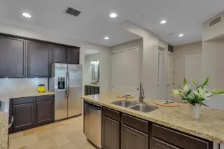 Photo #5: 5960299 Listing