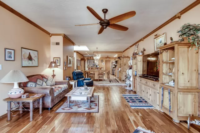 MLS: 5960752 Condo For Sale