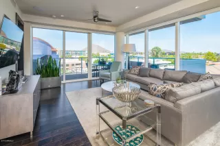 Photo #1: 5961411 Listing