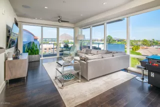 Photo #2: 5961411 Listing