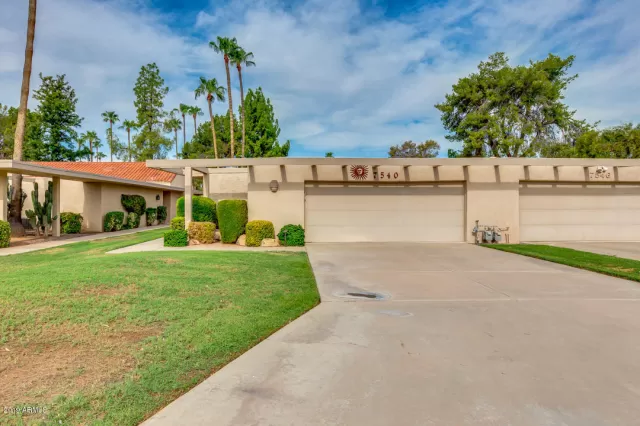 MLS: 5962920 Condo For Sale