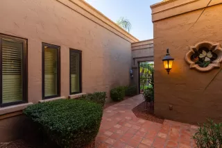 Photo #3: 5968960 Listing