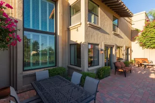 Photo #5: 5968960 Listing