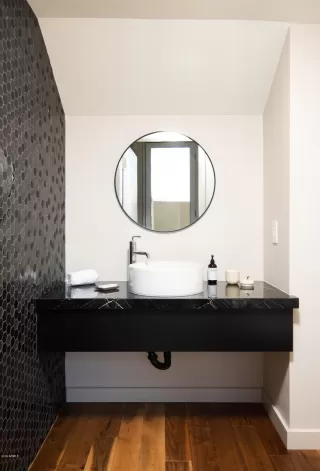 Photo #4: 5969963 Listing