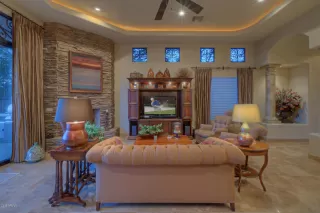 Photo #5: 5970229 Listing