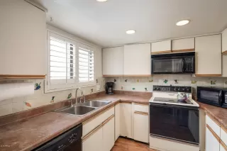 Photo #5: 5978352 Listing 