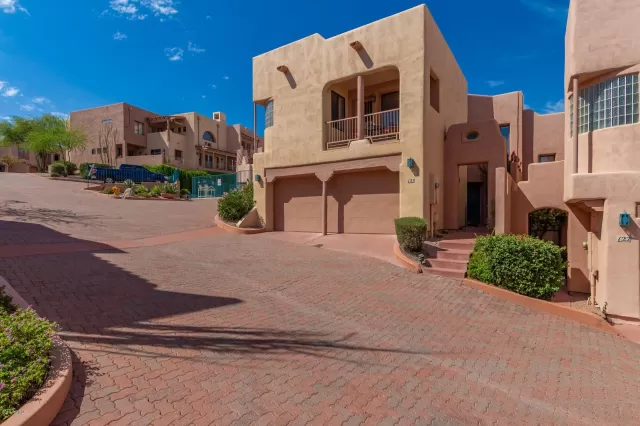 MLS: 5978855 Condo For Sale