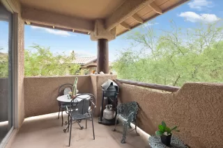 Photo #5: 5979910 Listing 