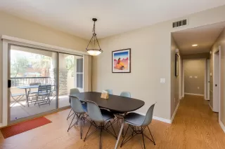 Photo #5: 5980010 Listing